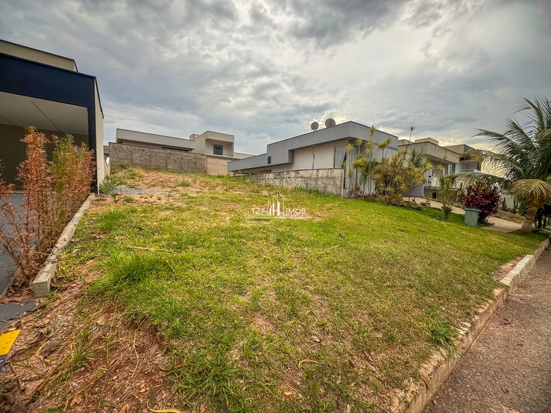 Condomínio Jardim Veneza- Lote com 360,00m²- Lote Quitado e Registrado: 2ª foto da galeria de imagens do imóvel