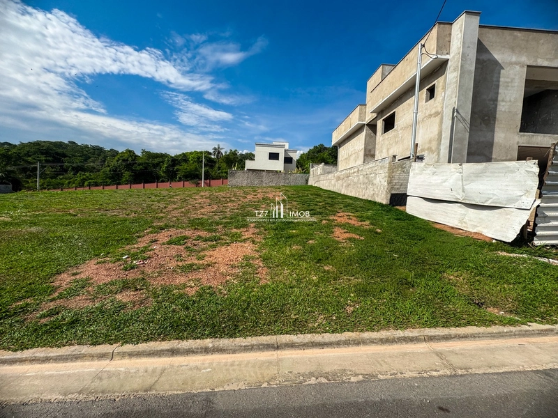 Condomínio Jardins Barcelona - Lote plano, com 300,00 m² -: 1ª foto da galeria de imagens do imóvel