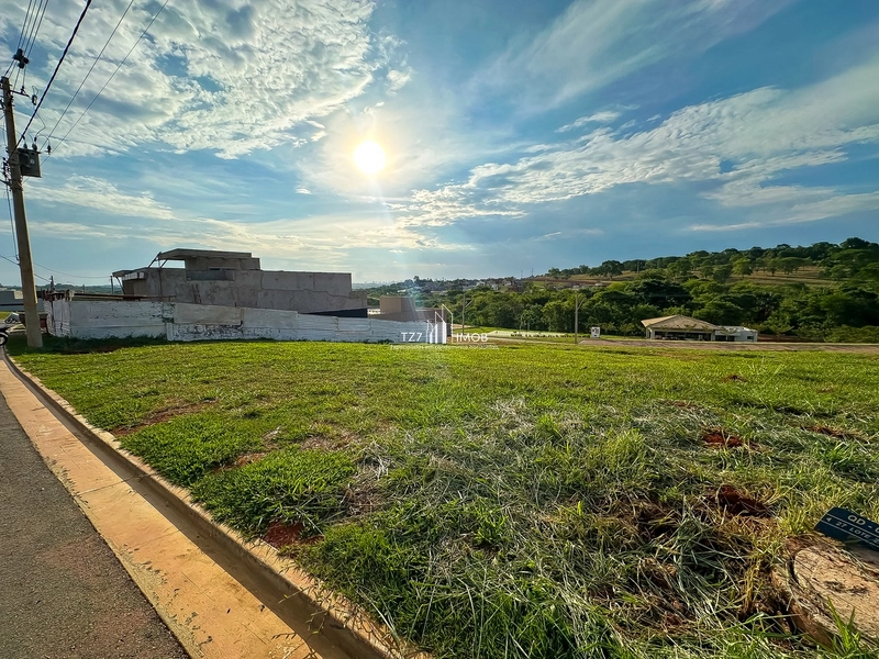 Condomínio Jardins Capri - lote com 257,98m²-: 2ª foto da galeria de imagens do imóvel