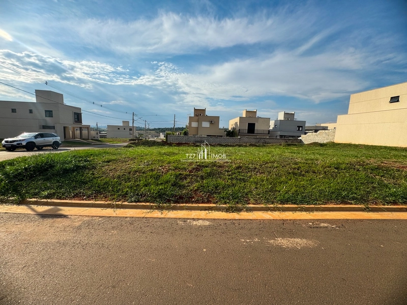 Condomínio Jardins Parma - Lote de esquina, sem vizinho de frente.: 4ª foto da galeria de imagens do imóvel