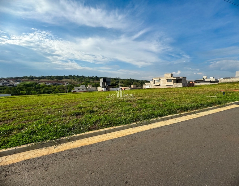 Condomínio Jardins Parma - Lote plano, linda vista para Goiânia.: 2ª foto da galeria de imagens do imóvel