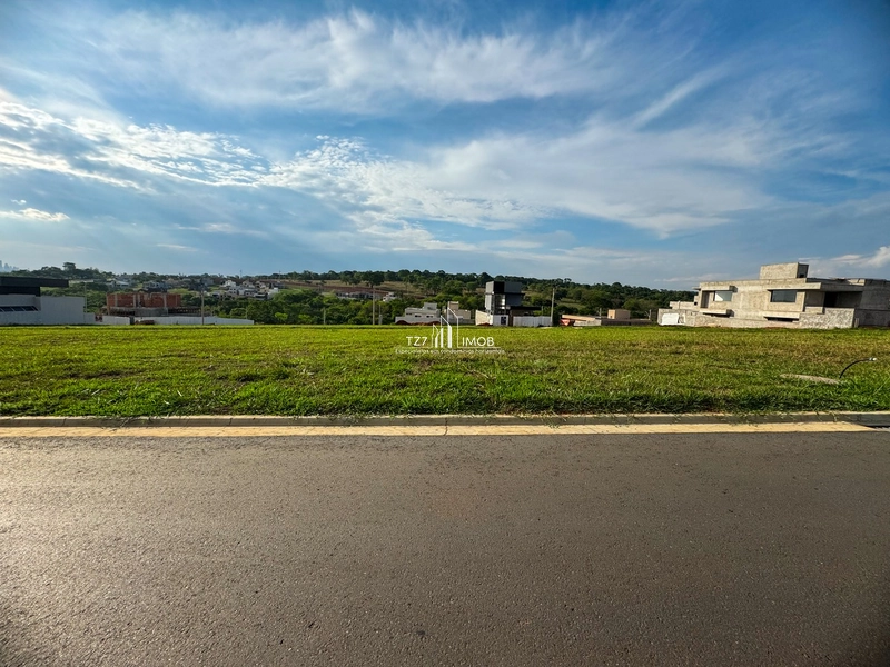 Condomínio Jardins Parma - Lote plano, linda vista para Goiânia.: 1ª foto da galeria de imagens do imóvel