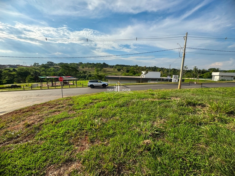 Lote Condomínio Jardins Parma, de esquina, sem vizinho de frente.: 5ª foto da galeria de imagens do imóvel