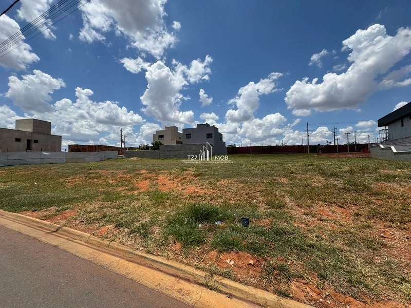 Jardins Parma - Lote Quitado e Registrado com 267,91m² - m²: 2ª foto da galeria de imagens do imóvel
