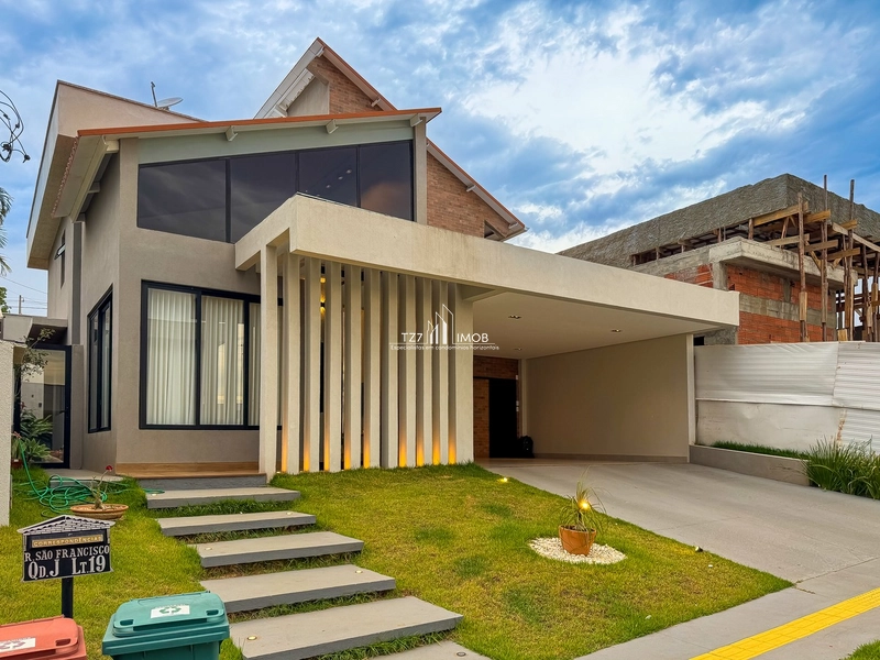 Sobrado completo em Armários, com 4 suítes.: 3ª foto da galeria de imagens do imóvel