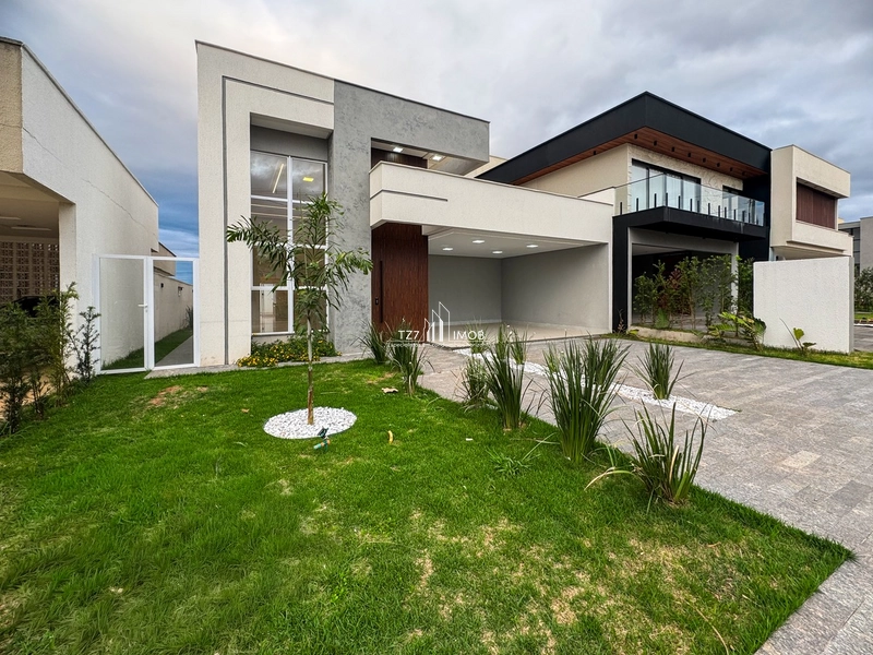 Casa Térrea com 3 Suítes Plenas e Fachada Imponente, com armários.: 2ª foto da galeria de imagens do imóvel