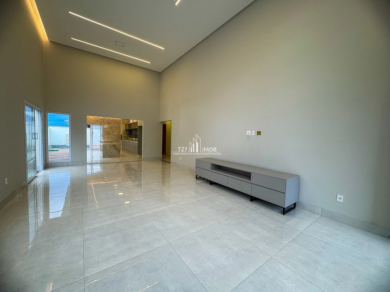 Casa Térrea com 3 Suítes Plenas e Fachada Imponente, com armários.: 5ª foto da galeria de imagens do imóvel