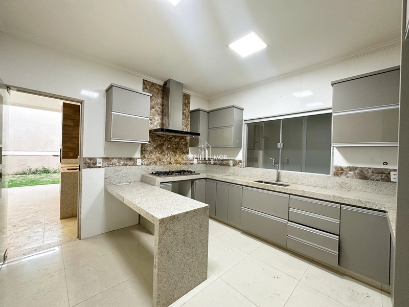 Casa térrea com 3 suítes plenas sendo uma master, completa em armários: 4ª foto da galeria de imagens do imóvel