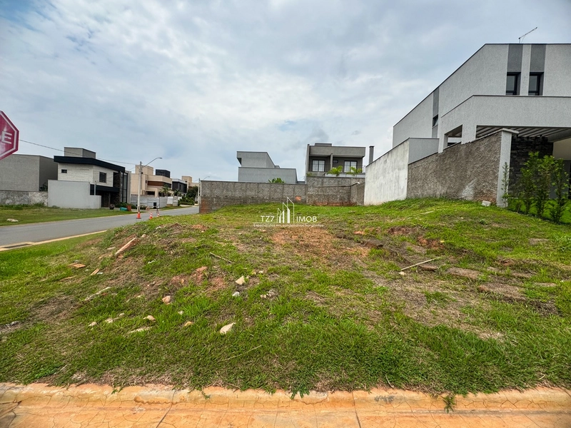 Oportunidade, lote Jardins Capri com 427,31 m² - Quitado e Registrado