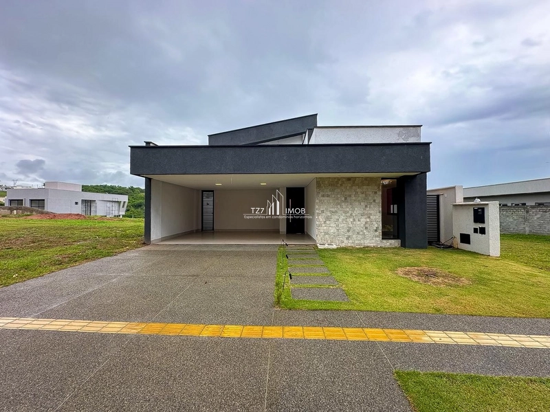 Casa Térrea com 3 suítes plenas- localizada no Jardins Nápoles.