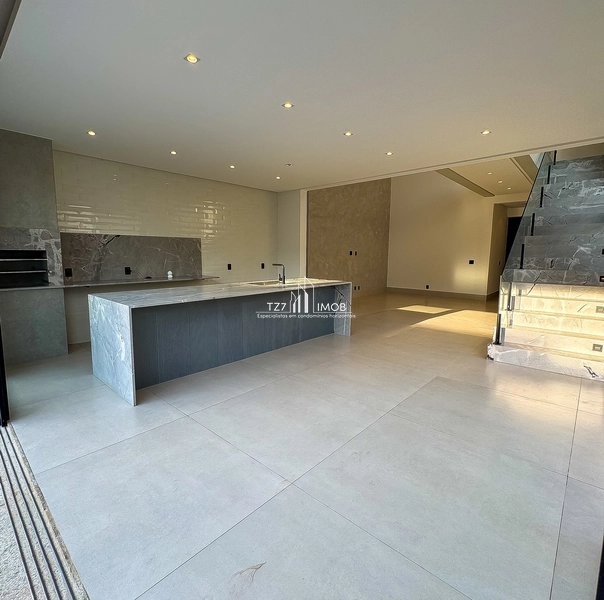 Sobrado com 4 suítes plenas, incluindo uma master com duplo closet.: 7ª foto da galeria de imagens do imóvel