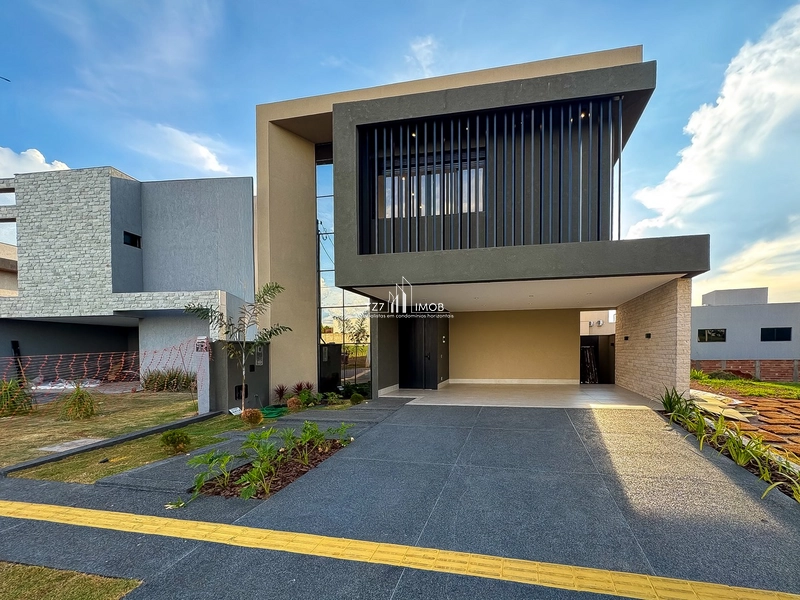 Sobrado com 4 suítes plenas, incluindo uma master com duplo closet.: 2ª foto da galeria de imagens do imóvel