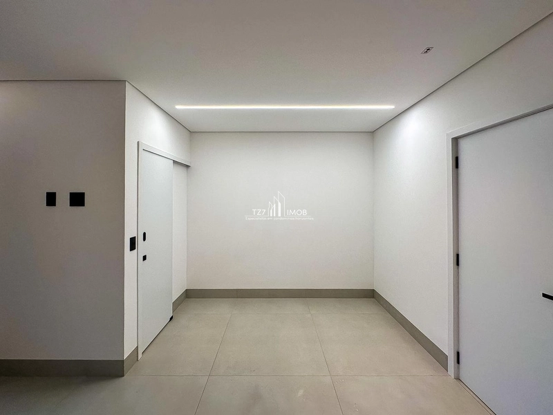 Belíssima casa subtérrea com vista única, sendo 4 suítes plenas.: 29ª foto da galeria de imagens do imóvel