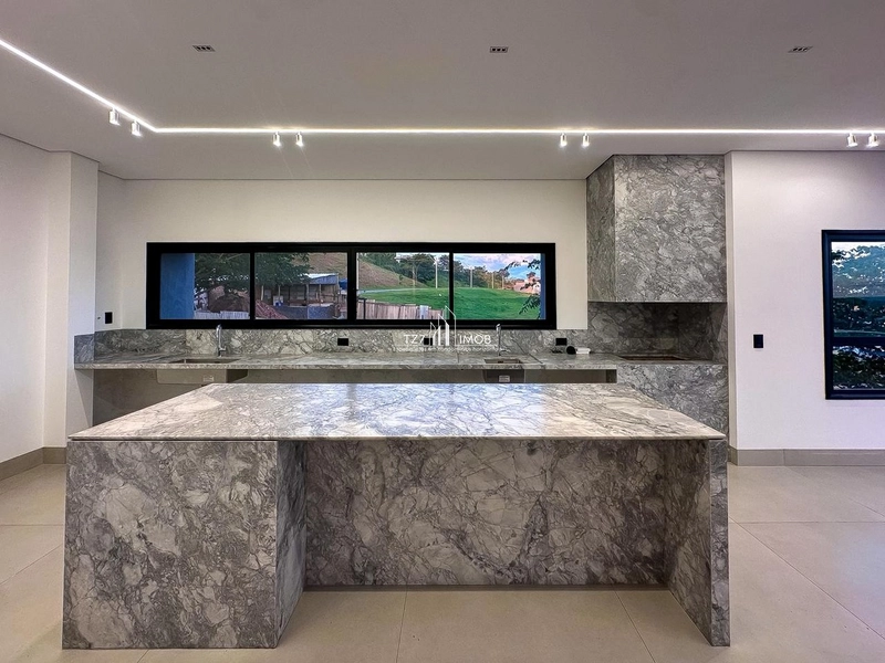 Belíssima casa subtérrea com vista única, sendo 4 suítes plenas.: 11ª foto da galeria de imagens do imóvel