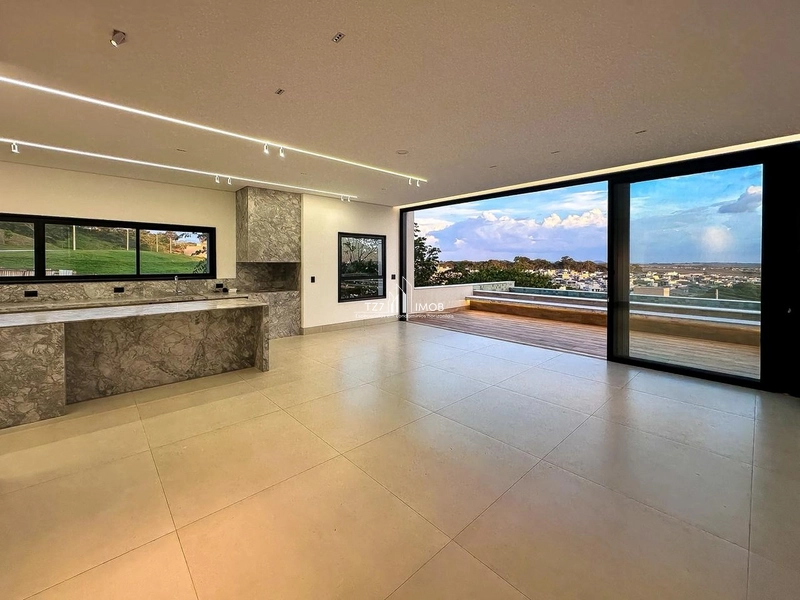 Belíssima casa subtérrea com vista única, sendo 4 suítes plenas.: 4ª foto da galeria de imagens do imóvel