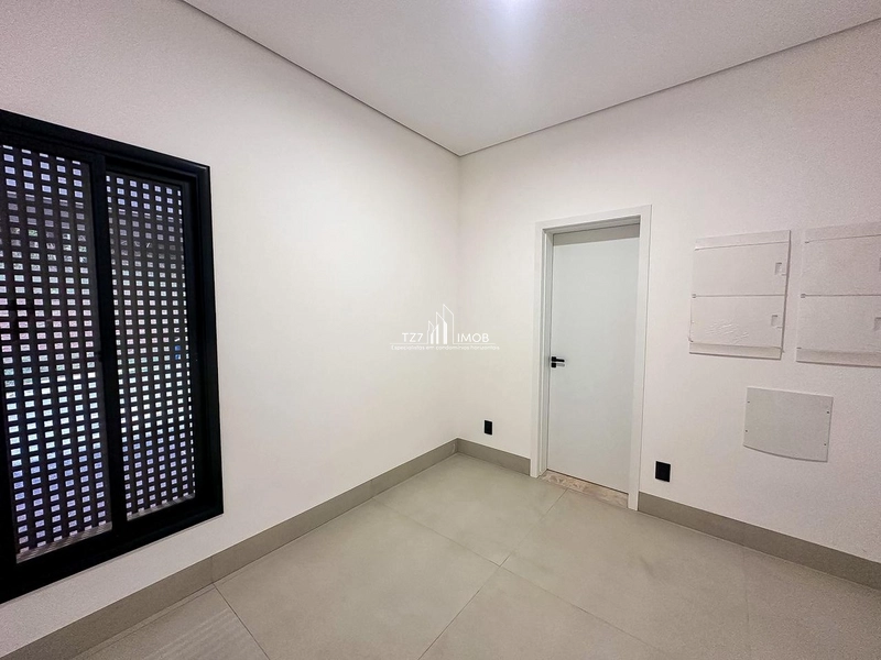 Belíssima casa subtérrea com vista única, sendo 4 suítes plenas.: 21ª foto da galeria de imagens do imóvel