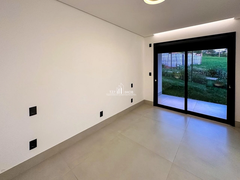 Belíssima casa subtérrea com vista única, sendo 4 suítes plenas.: 23ª foto da galeria de imagens do imóvel