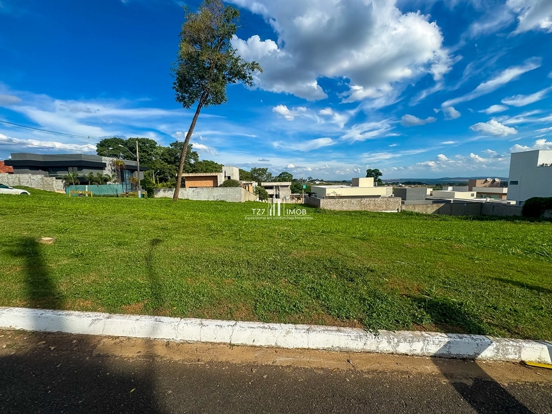 Lote em oportunidade no Condomínio Vale Verde, com 403,00 m²: 3ª foto da galeria de imagens do imóvel