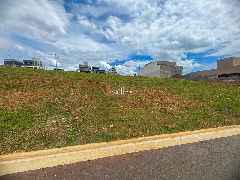 Oportunidade no Jardins Parma, lote sem vizinho de frente.: 3ª foto da galeria de imagens do imóvel