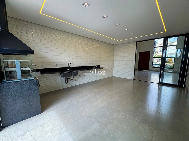 Casa térrea com 3 suítes plenas, sendo uma máster, no Jardins Capri.: 10ª foto da galeria de imagens do imóvel