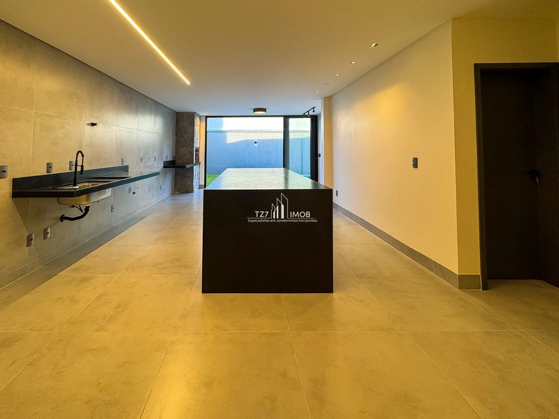 Sobrado com 4 dormitórios, incluindo 3 suítes plenas, sendo uma master: 6ª foto da galeria de imagens do imóvel