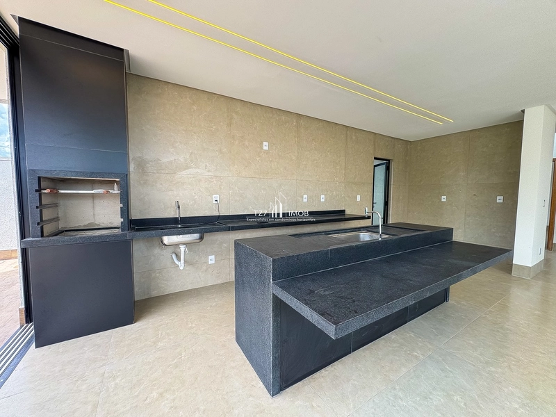 Sobrado com 4 suítes plenas, incluindo uma suíte térrea.: 9ª foto da galeria de imagens do imóvel