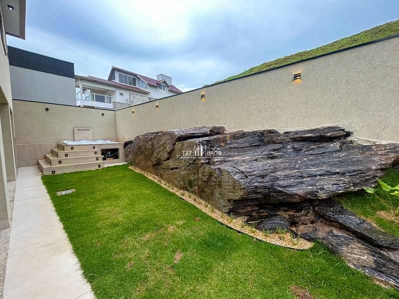 Lindo Sobrado com 4 suítes plenas, incluindo uma suíte master.: 16ª foto da galeria de imagens do imóvel