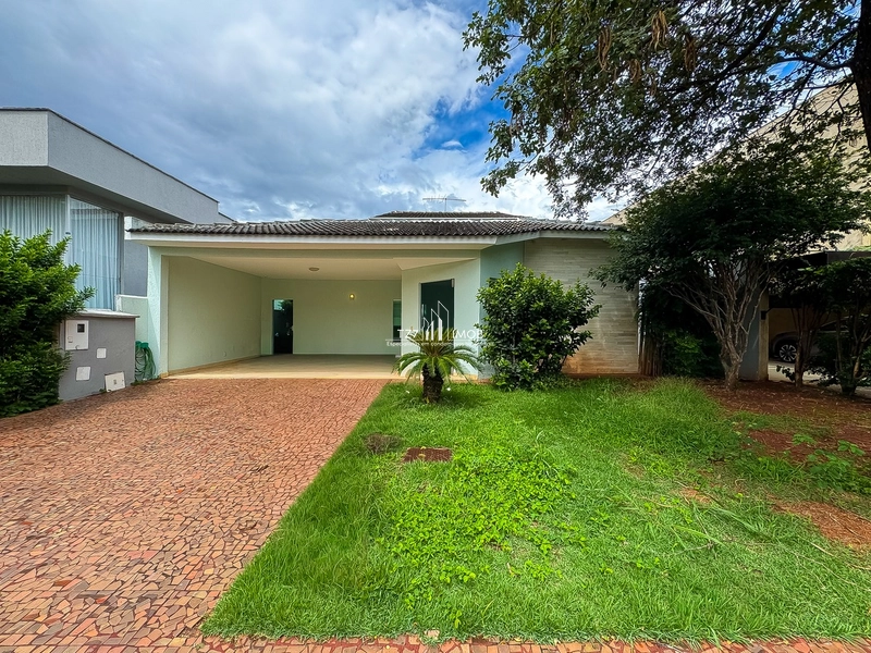 Oportunidade, Casa Térrea com 3 suítes plenas + escritório.