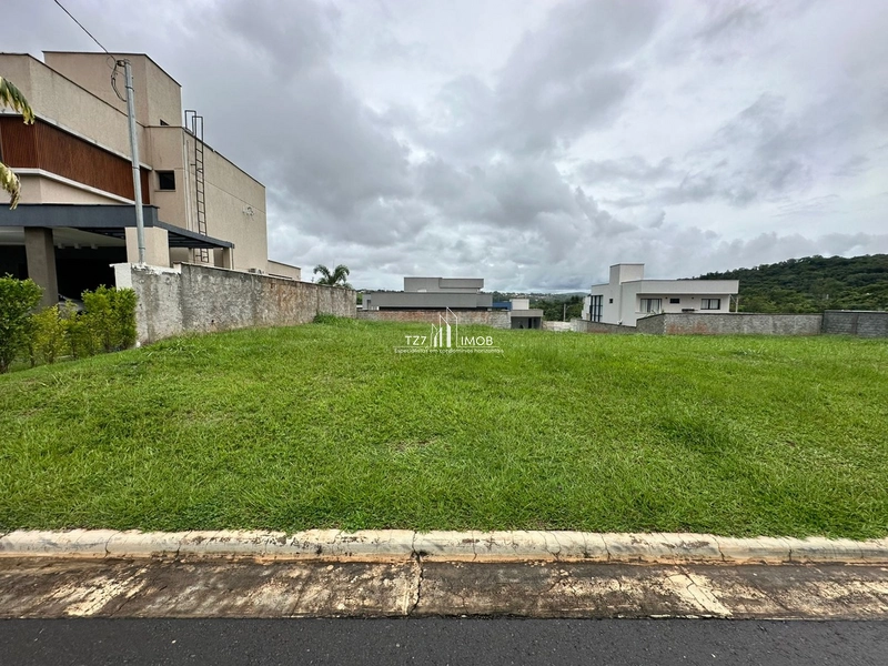 Lote em oportunidade no Jardins Porto - com 307,60m² - R$ 230.000,00: 1ª foto da galeria de imagens do imóvel