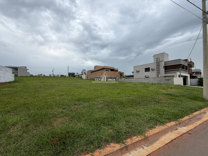 Lote Condomínio Jardins Parma,  com 276,4 m² - Quitado e Registrado.: 1ª foto da galeria de imagens do imóvel