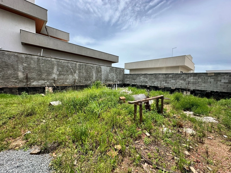 Lote em Oportunidade no Jardins Bolonha, Lote com 300,00 m²: 1ª foto da galeria de imagens do imóvel