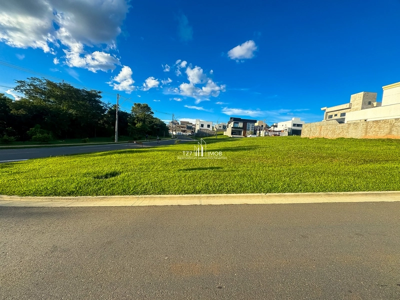 Lote de esquina, plano Jardins Bolonha - Lote com 355,74m²: 1ª foto da galeria de imagens do imóvel