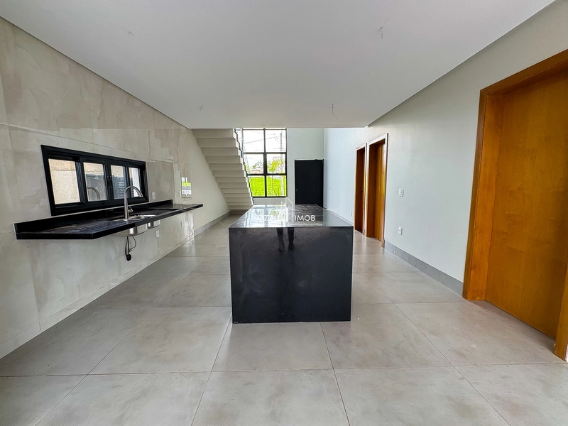 Sobrado com 4 suítes plenas, incluindo uma master.: 8ª foto da galeria de imagens do imóvel