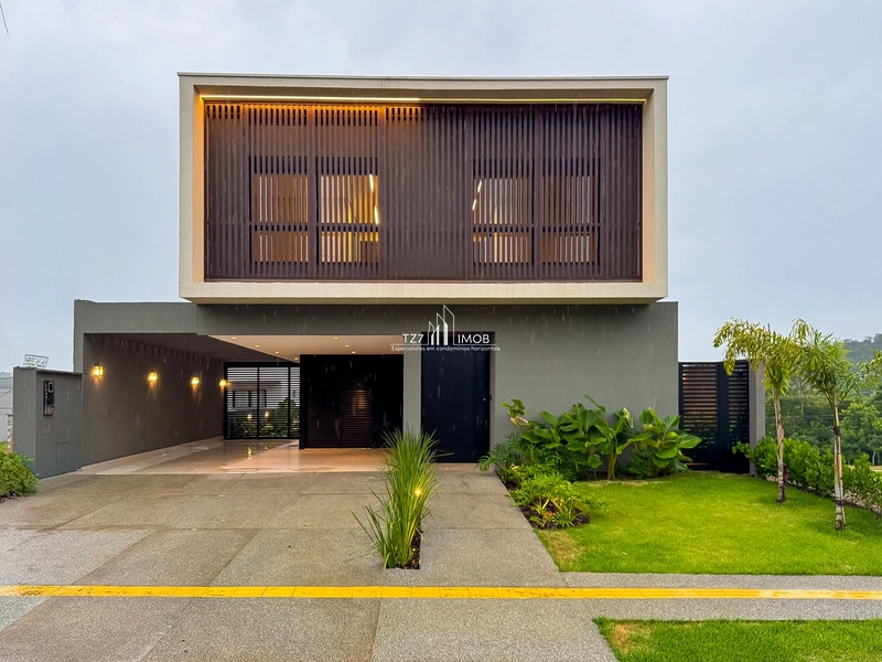 Sobrado com 3 suites plenas, sendo a master com espaço de closet...