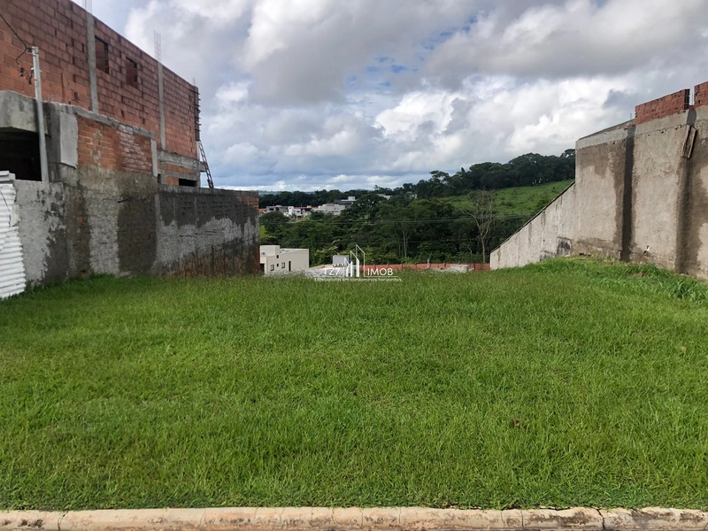 Lote no Jardins Barcelona, Quitado e Registrado - com 300,00 m²- Valor