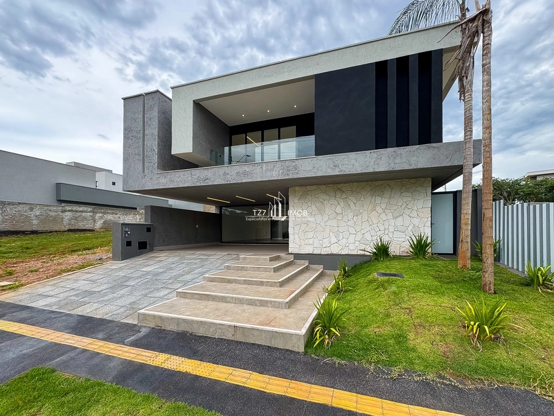 Sobrado com 4 suítes plenas, incluindo uma máster com closet.: 3ª foto da galeria de imagens do imóvel