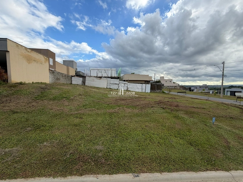 Lote Jardins Bolonha, Lote com 300m² - Quitado e Registrado.: 1ª foto da galeria de imagens do imóvel