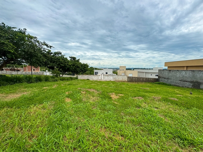 Oportunidade Jardins Nápoles - Lote ao lado da passarela de pedestre.: 2ª foto da galeria de imagens do imóvel