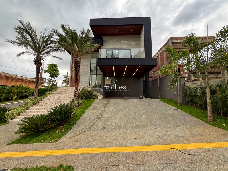 Mansão Duplex no Condomínio Vale Verde.