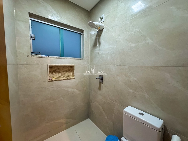 Casa Subtérrea com 4 Quartos sendo 2 suítes  + 1 home office.: 17ª foto da galeria de imagens do imóvel