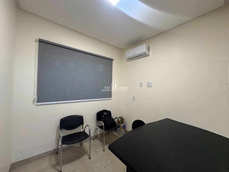 Casa Subtérrea com 4 Quartos sendo 2 suítes  + 1 home office.: 13ª foto da galeria de imagens do imóvel