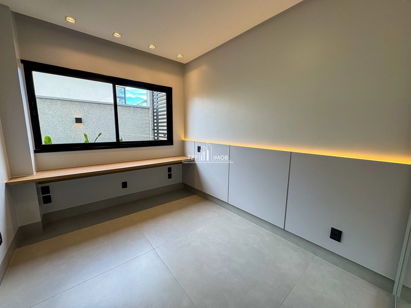 Sobrado com 4 suítes plenas, incluindo uma térrea e uma master...: 8ª foto da galeria de imagens do imóvel