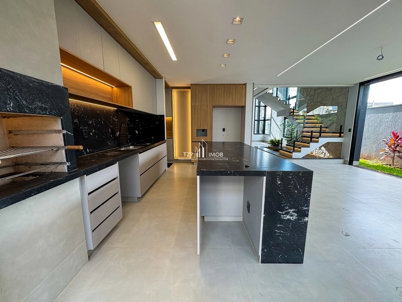 Sobrado com 4 suítes plenas, incluindo uma térrea e uma master...: 13ª foto da galeria de imagens do imóvel