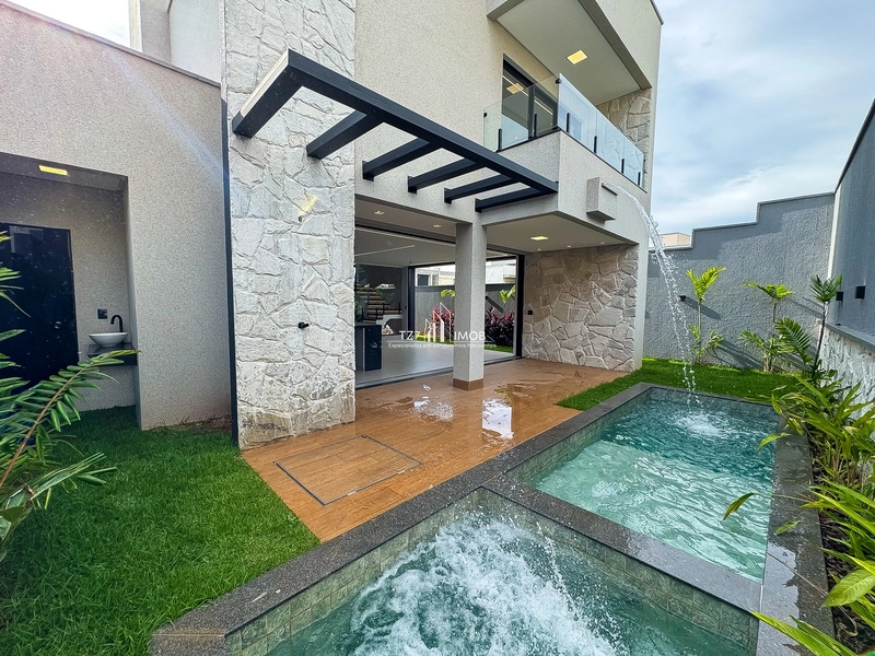 Sobrado com 4 suítes plenas, incluindo uma térrea e uma master...: 17ª foto da galeria de imagens do imóvel