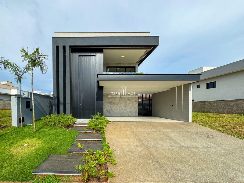 Sobrado com 4 suítes plenas, incluindo uma térrea e uma master...