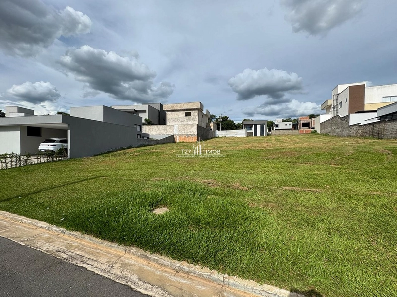 Lote no Jardins Barcelona - Lote com 330 m²- Valor R$270.000,00: 3ª foto da galeria de imagens do imóvel