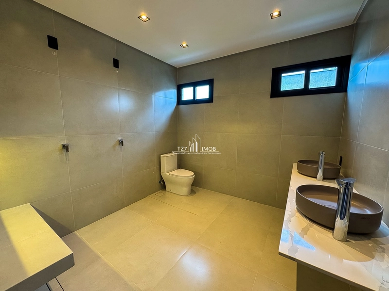 Sobrado com 4 suítes plenas, sendo uma no térreo.: 28ª foto da galeria de imagens do imóvel