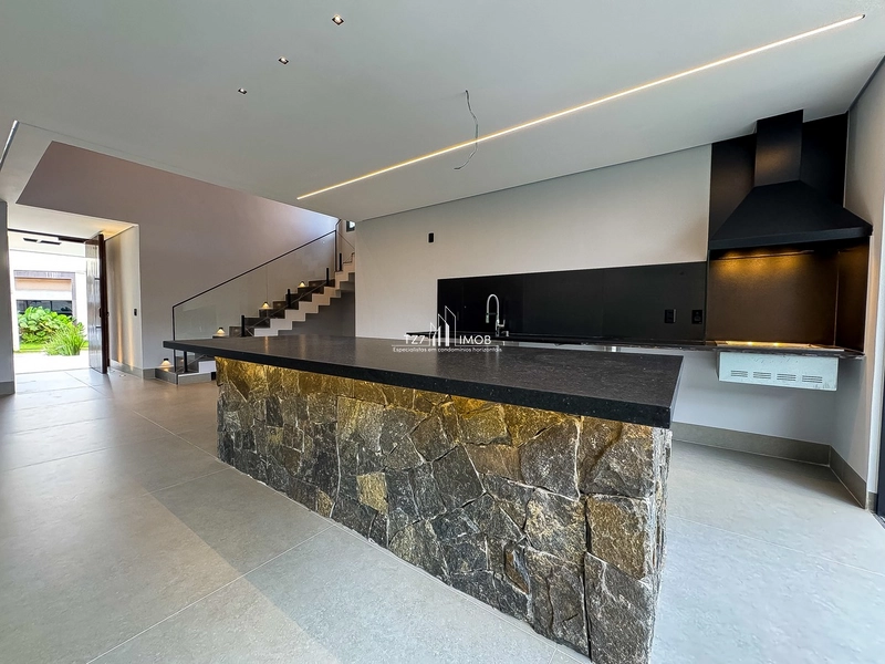 Sobrado com 4 suítes plenas, sendo uma no térreo.: 8ª foto da galeria de imagens do imóvel