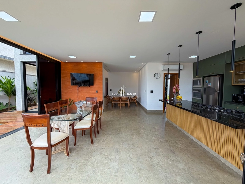 Casa Térrea com 3 Suítes Plenas + Home Office, Semi Mobiliada.: 11ª foto da galeria de imagens do imóvel