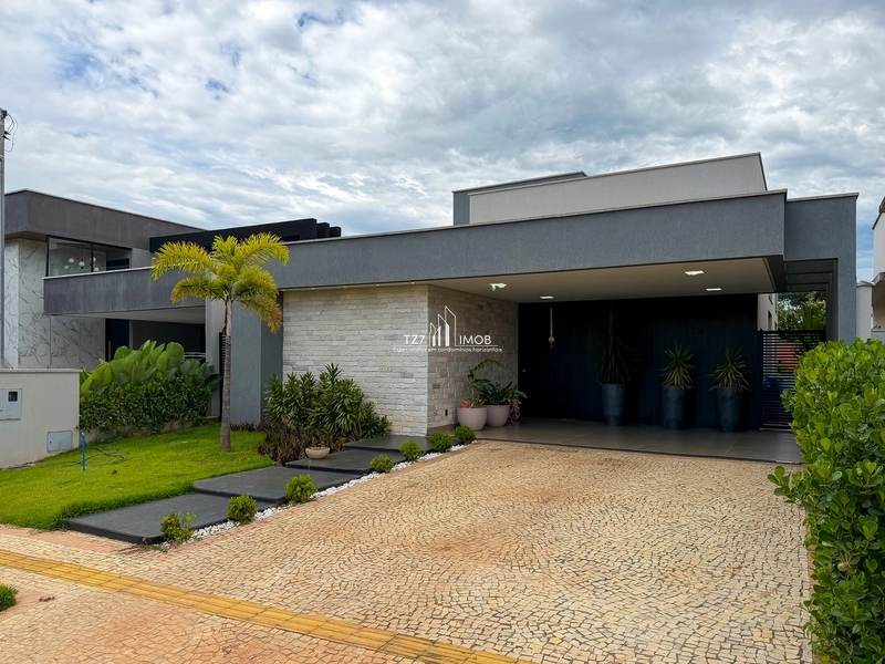 Casa Térrea com 3 Suítes Plenas + Home Office, Semi Mobiliada.: 2ª foto da galeria de imagens do imóvel